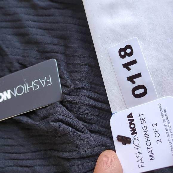 New FASHION NOVA Set‎ Black color, Medium Size - Picture 7 of 9